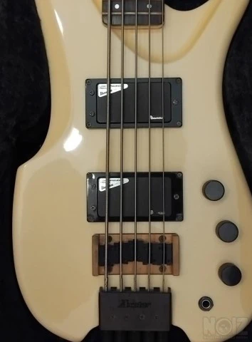 Ibanez Axstar