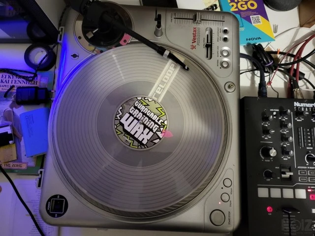 Vestax PDX-2000 DJ Turntable