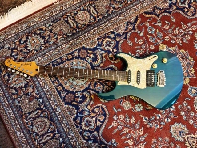 Yamaha Pacifica PAC604w