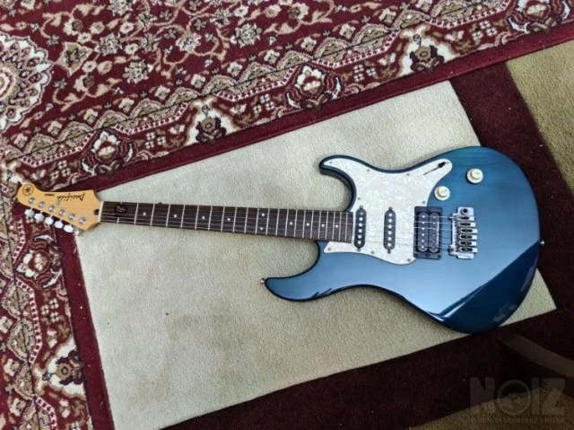 Yamaha Pacifica PAC604w