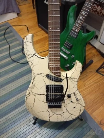 Washburn EC29 Spitfire II White Crackle 