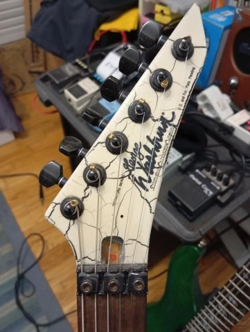 Washburn EC29 Spitfire II White Crackle 
