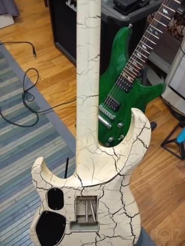 Washburn EC29 Spitfire II White Crackle 