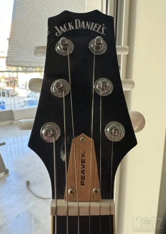 Peavey Limited Edition Jack Daniel’s Ele