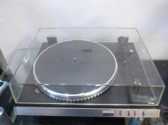 Πικάπ Sanyo Plus Q - 40 + Audio Techn