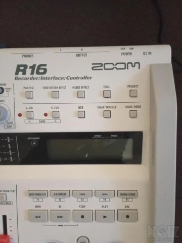 Zoom R16
