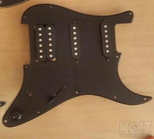 Harley benton pickguard +3pickups
