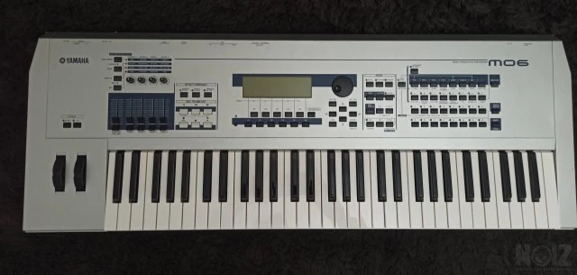 Yamaha MO6 Workstation Synth