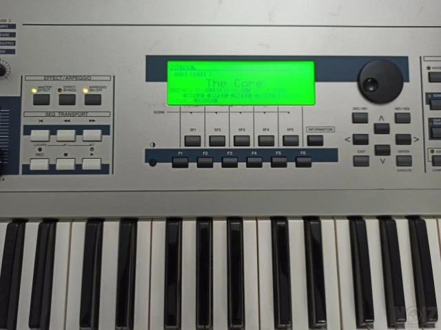 Yamaha MO6 Workstation Synth