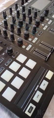 Traktor Kontrol S5 4-Channel DJ Controll