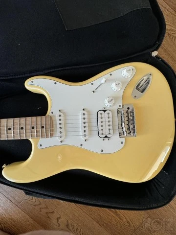 Fender Stratocaster Player Series MNBCR