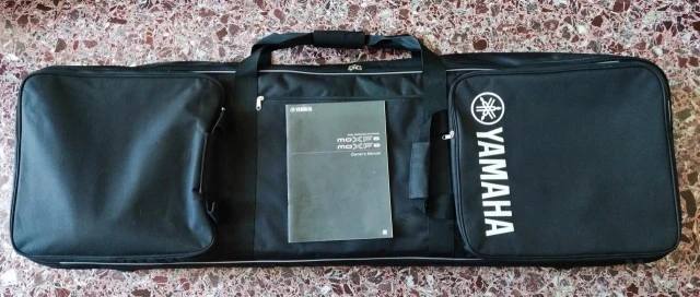 Yamaha MOXF8 + Θήκη Μεταφοράς