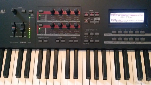 Yamaha MOXF8 + Θήκη Μεταφοράς