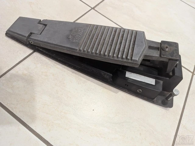 Hi-hat pedal Yamaha HH-60