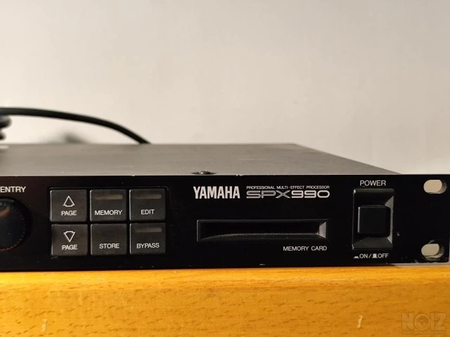 Yamaha SPX990 Professional Multi-Effect 