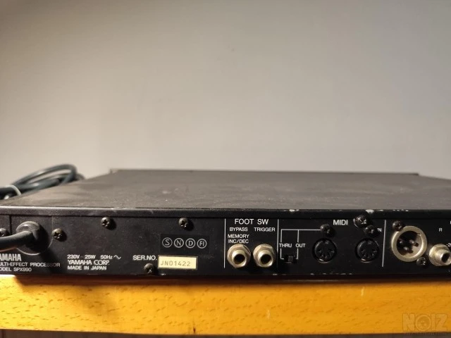 Yamaha SPX990 Professional Multi-Effect 