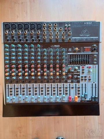 Κονσόλα Behringer Xenyx X1832 USB