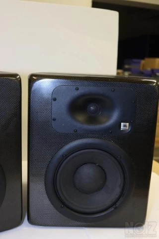 JBL LSR-28P Studio Monitor - μικρές φθορ