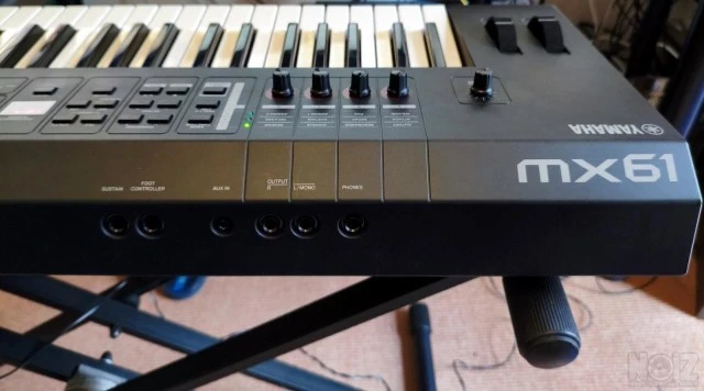 Yamaha MX61 V2