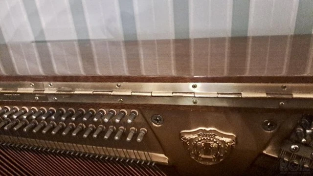 Upright Πιάνο Samick SU-121