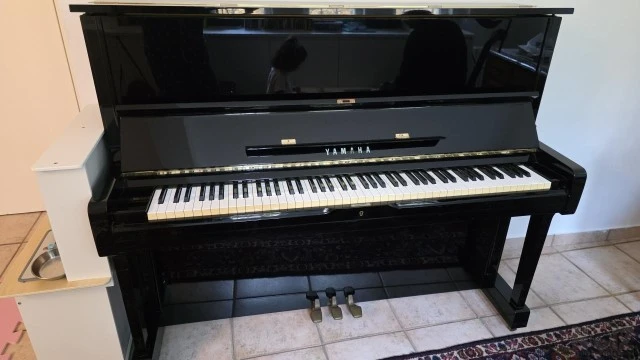 Yamaha U1 πιάνο προς πώληση