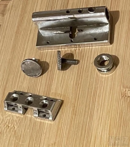 Kahler Tremelo 2215 Stud Mount model. Vi
