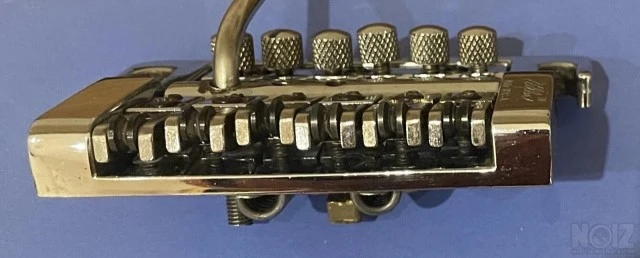 Kahler Tremelo 2215 Stud Mount model. Vi