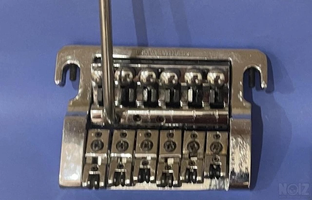 Kahler Tremelo 2215 Stud Mount model. Vi