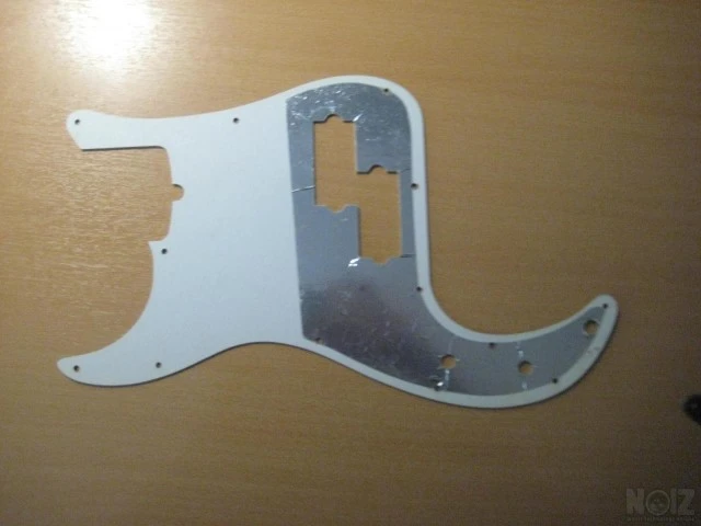 PICKGUARD -Precision BASS 4 STRING  U.S.