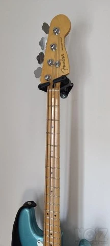 Fender Player Precision
