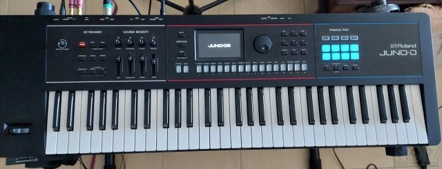 Roland Juno D6 (2024) εγγύηση