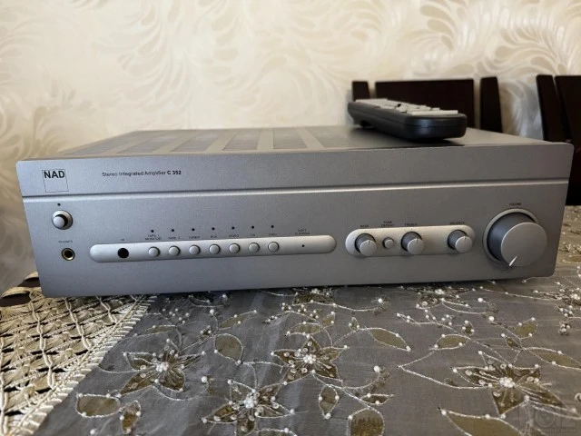 NAD C352