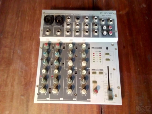Phonic 1002 Console