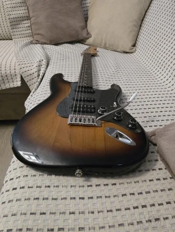 Ηλεκτρική Κιθάρα Fender Squier