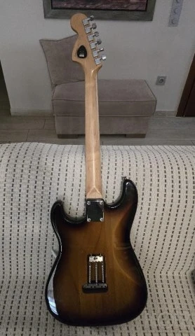 Ηλεκτρική Κιθάρα Fender Squier