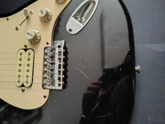 Squier Stratocaster HH