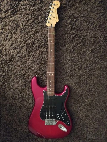 Fender Player Stratocaster HSS Pau Ferro