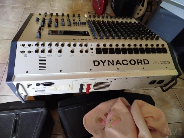 Αυτοενισχυόμενη κονσολα dynacord