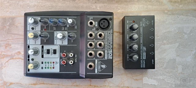 Micro AMP HA400 Behringer in ear