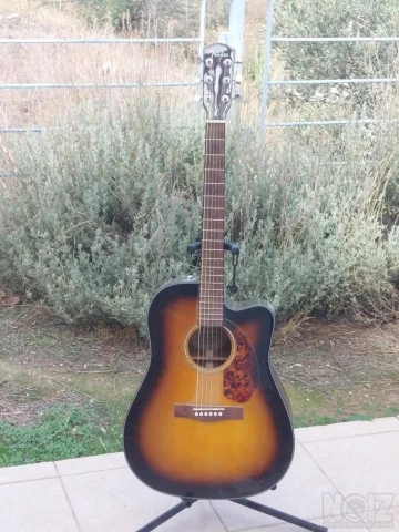 Fender ακουστική προς πώληση.
