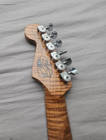 Charvel Guthrie Govan Signature USA 