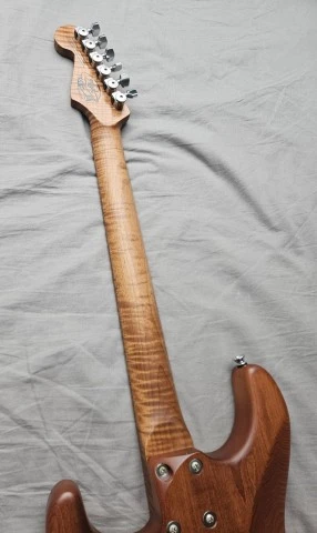 Charvel Guthrie Govan Signature USA 