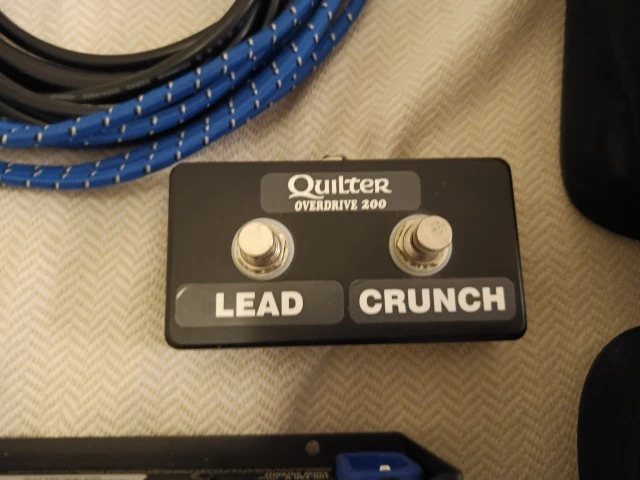 Quilter od 200 + footswitch + case