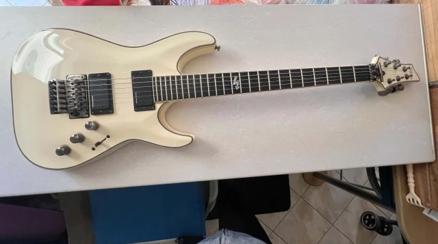 Schecter Blackjack ATX-C1 FR Korea + hard case