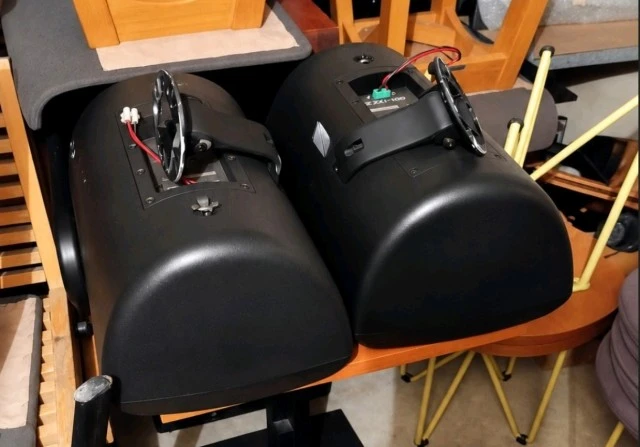 4x Electro-Voice Zx1i-100