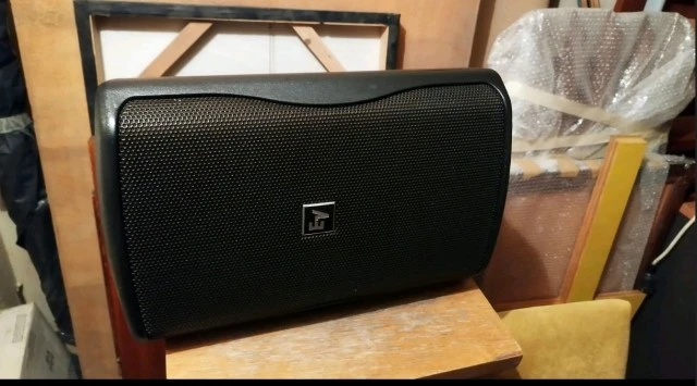 4x Electro-Voice Zx1i-100