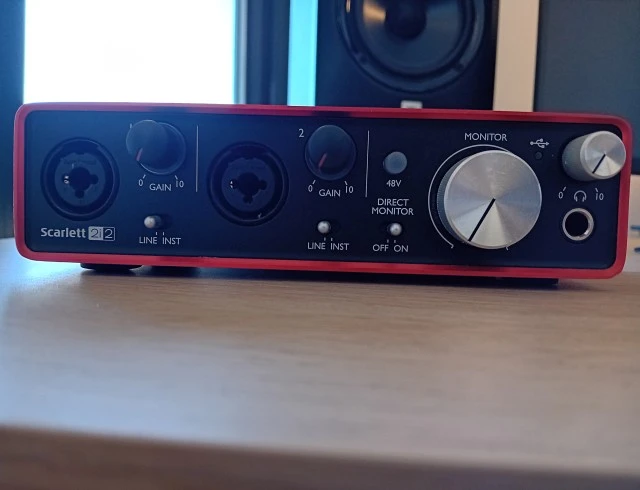 Focusrite Scarlett 2i2 2nd Gen