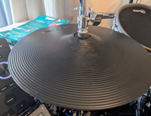 Roland V51