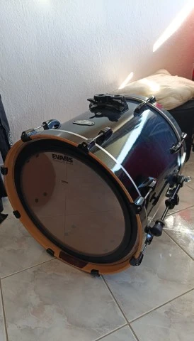 Pearl Vision Bass Drum