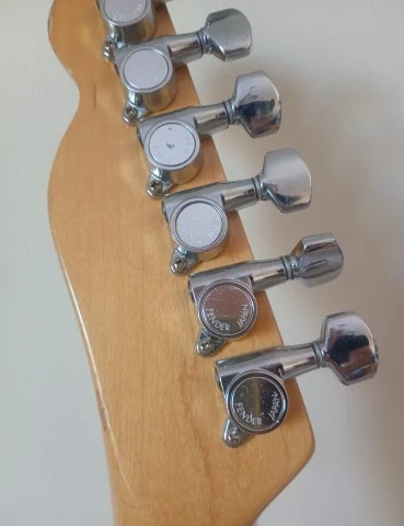 Squier Bullet